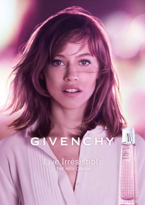 Givenchy Live Irresistible Blossom Crush EDT 75ml Kadın Parfüm